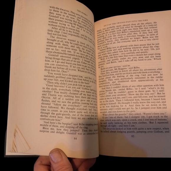 Bundle Hard and soft copy of The Hobbit (10 for pair) - Picture 5 of 7